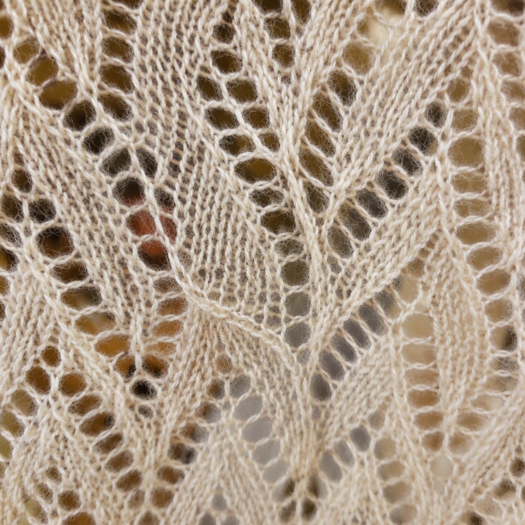 7GG Walk Stitch + Pointelle knit stitch close-up